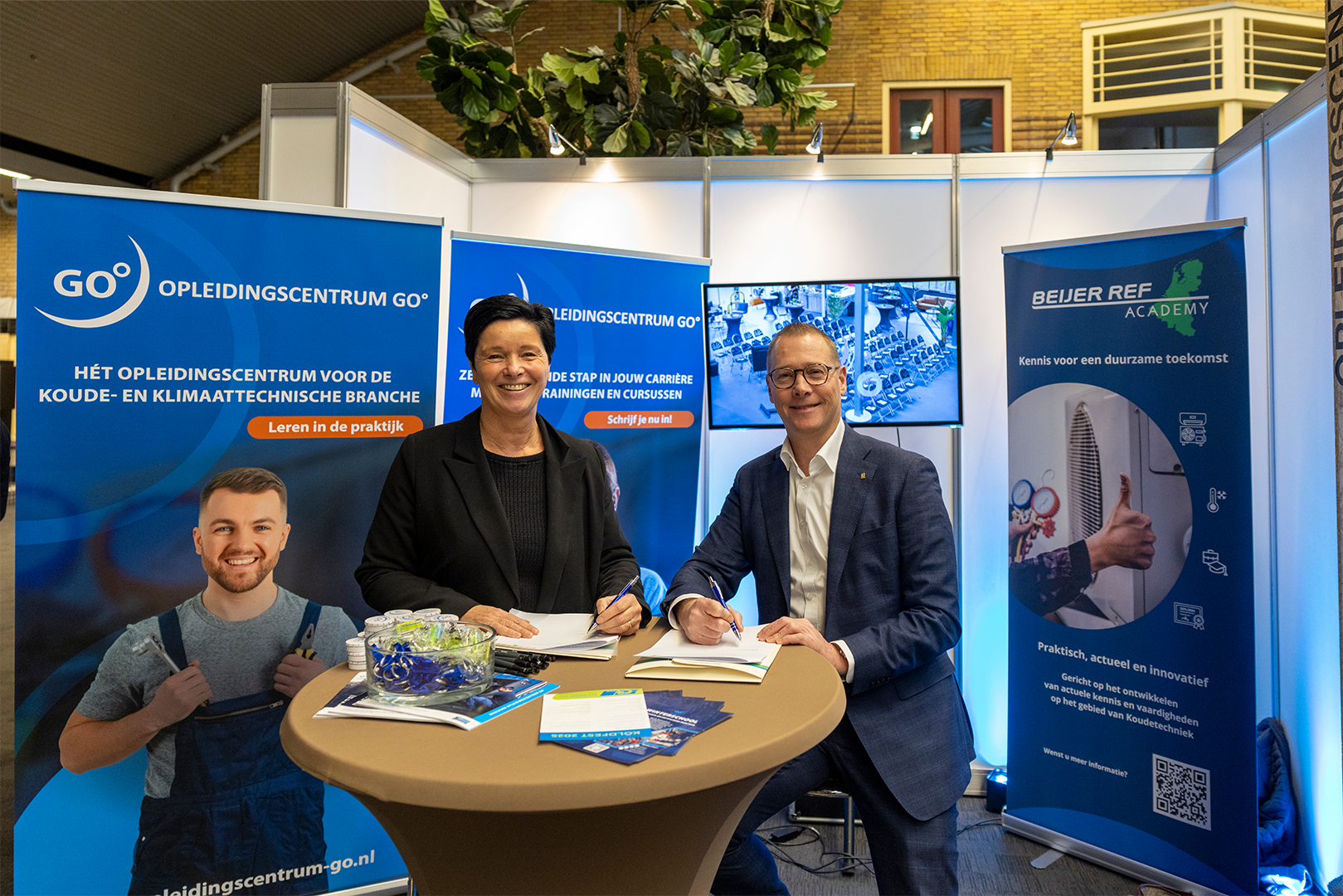 Op 12 februari tijdens het Köldfest van ECR Nederland, werd deze samenwerking officieel bezegeld met de ondertekening van een intentieverklaring door Jenny van den Bovenkamp (GO°) en Richard Droop (Beijer Ref). Deze stap vormt het begin van een gezamenlijk traject gericht op kennisdeling en het versterken van de sector.